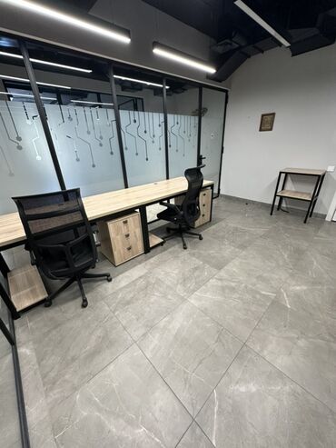 аренда коммерческое помещение: Сдаю Офис, 20 м², В бизнес центре, 1 линия