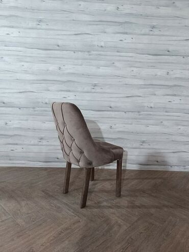 Stolice: 🔹Model stolice - Foteljica dugme
💸Cena 70€ — 14