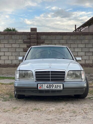 автомобили токмок: Mercedes-Benz E 220: 1995 г., 2.2 л, Автомат, Бензин, Седан