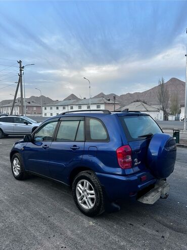 обмен дом на авто: Toyota RAV4: 2003 г., 1.8 л, Механика, Бензин, Кроссовер