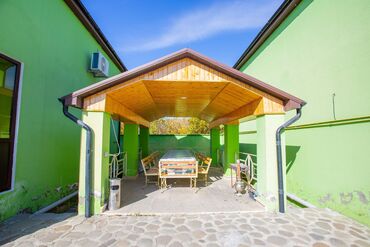 Günlük kirayə evlər: 100 kv. m, 3 otaqlı — 5