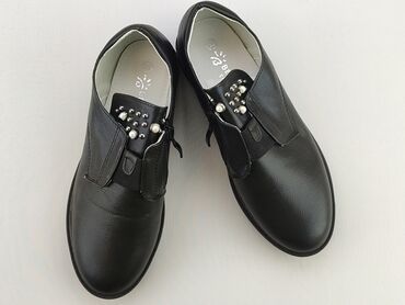 spódnice z eko skóry rozkloszowane: Flat shoes for women, 36, condition - Perfect