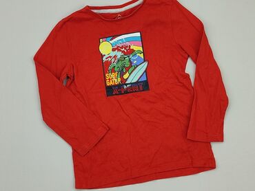 czerwony sweterek: Sweatshirt, 4-5 years, 104-110 cm, condition - Very good