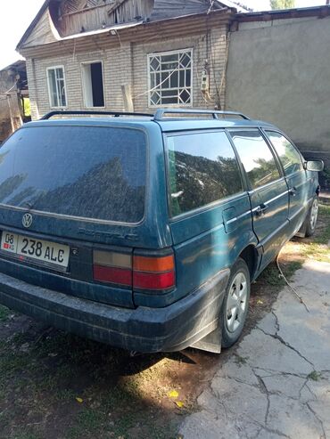 автомобиль пассат: Volkswagen Passat CC: 1989 г., 1.8 л, Механика, Бензин, Универсал