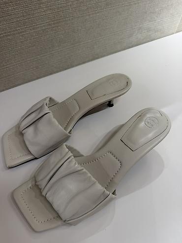 Босоножки, сандалии, шлепанцы: Босоножки, 39, Massimo Dutti, Б/у, цвет - Бежевый, Самовывоз, Платная доставка — 1