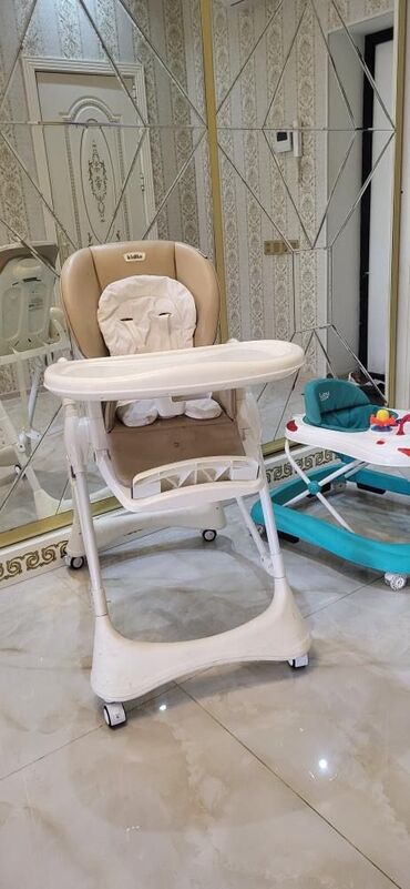 Digər mebel: FidanonurKidilo yemek masasi. 110 azn satilir. Unvan: Yasamal Biznes