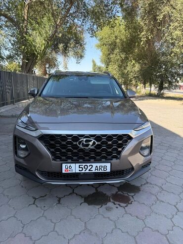 срочна сатылат машина: Внедорожник Hyundai Santa Fe. Этот автомобиль отличает большой объем