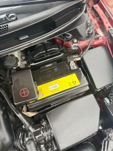 Hyundai: Hyundai Elantra: 1.8 l | 2016 il Sedan — 16