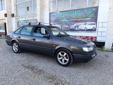 Volkswagen: Volkswagen Passat: 1995 г., 1.8 л, Механика, Бензин, Седан