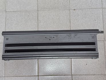 Решетки радиатора: Решетка радиатора Ford 1989 г., Б/у, Оригинал — 4