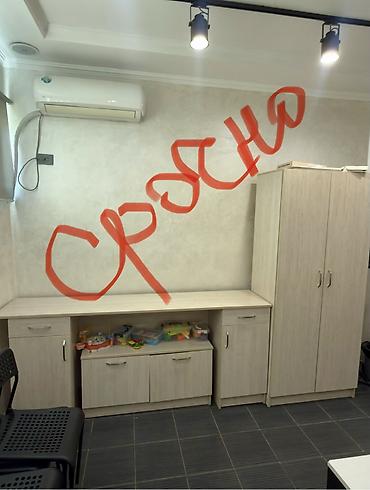 офисные шкафы: Комплект офисной мебели в светлом дубе (ЛДСП): Состав: - Высокий — 1