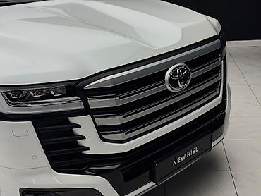 морда: Toyota Land Cruiser: 2026 г., 3.5 л, Автомат, Гибрид, Внедорожник — 3