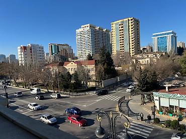 ecemide kiraye evler 2020: Bakı, 3 otaqlı, Köhnə tikili, m. 28 may, 93 kv. m — 1