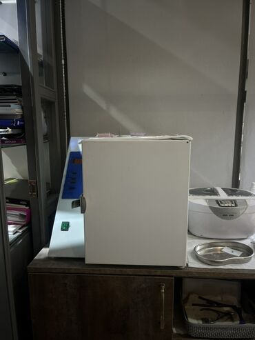 Мойки и раковины: Продается!!!! Распродают Салон по стоимости )можете звонить или писать — 22