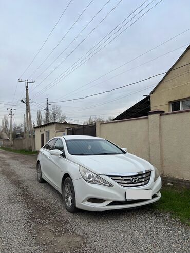 продаю авто в рассрочку: Hyundai Sonata: 2011 г., 2 л, Автомат, Газ, Седан