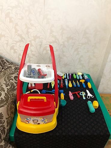 sukan oyunu: Uşaq üçün həkim temalı oyun dəsti - Rəngarəng plastik həkim alətləri — 3