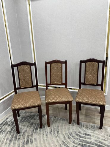 бу диваны в бишкеке: Продаю б.у столы и стулья.стол 2 шт стулья 20 шт. столы по 5000 сомов