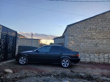 BMW: BMW : 2 l | 1992 il Sedan — 2