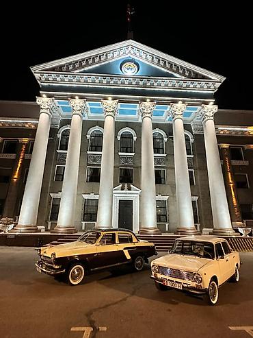 ресор москвича: Сдаю С водителем, Седан — 1
