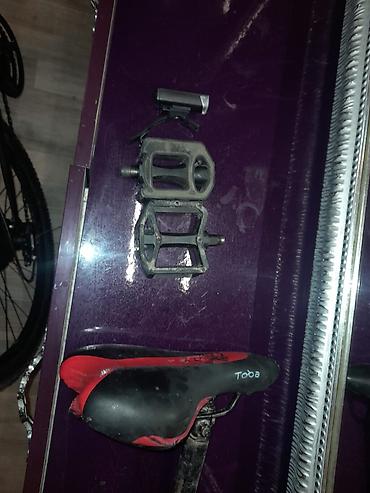 кассета: Təqdim olunur: Toda Bikes markalı dağ velosipedi - Korpus: Alüminium — 3