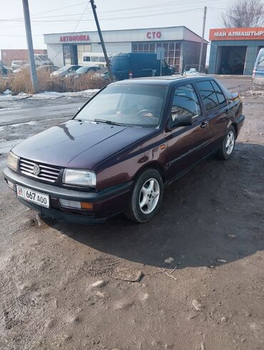 авто за 400000: Volkswagen Vento: 1992 г., 1.8 л, Механика, Бензин, Седан