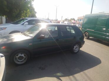 футболка 3 года: Volkswagen Golf: 1996 г., 1.6 л, Механика, Бензин, Хэтчбэк