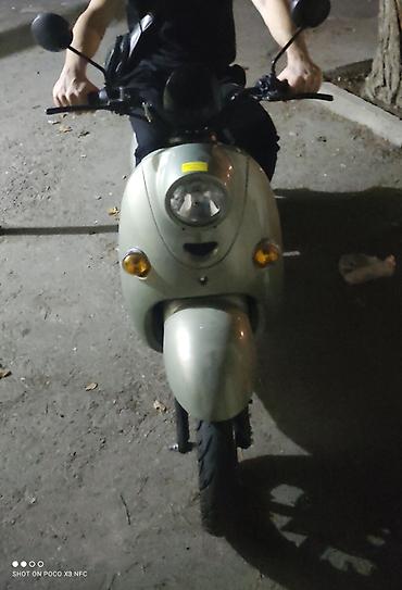 Şəhər içi rahat hərəkət üçün klassik dizaynlı moped Xüsusiyyətlər: -