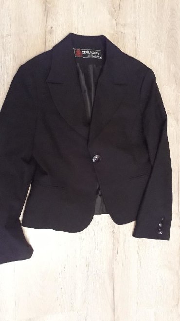 женские шапки из кролика: Пиджак. Adilishik. M Razmer Новый. Tezedi