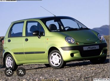 мини электромобиль: Автомобиль Daewoo Matiz в ярком салатовом цвете, предназначенный для