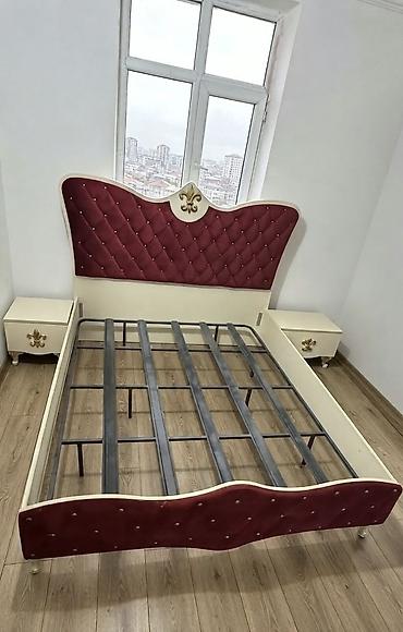 Мебель для дома: Двуспальная кровать, Шкаф, Трюмо, 2 тумбы, Б/у — 4