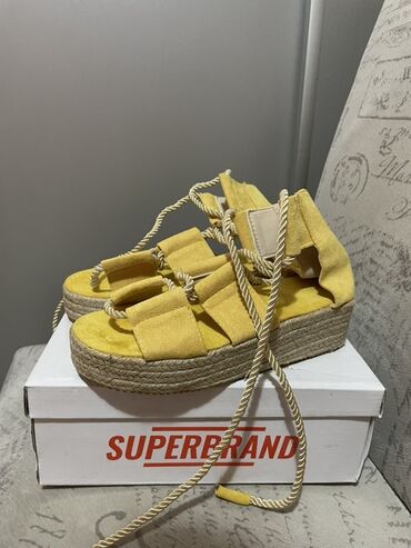 zara sandale sa platformom: Sandale, 40