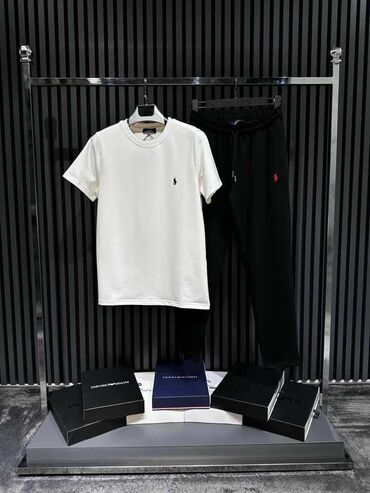 bermude esprit l: 08. Muški kompleti
 S,M,L,XL,XXL veličine
 za samo 4000 din