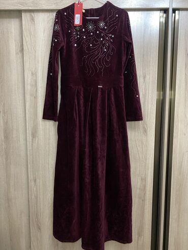 брендовые платья больших размеров: Вельветовое платье. Турецкий размер 38. - Цвет: глубокий бордовый. -