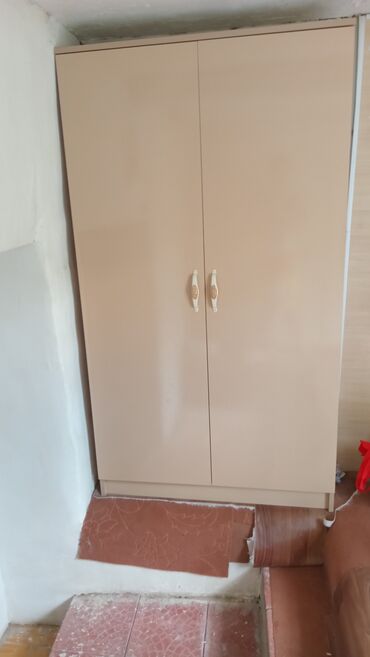 Digər mebel: Açılan, 2 qapılı Düz dolab, Şifonyer