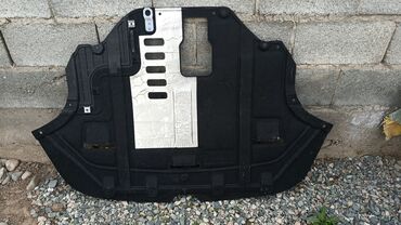 Дөңгөлөк жааларын коргогучтар, чачырандыдан коргогучтар, түбүн коргоо: Түбүн коргоо Kia