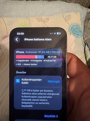 Apple iPhone: IPhone 13, Midnight, Simsiz şarj — 9