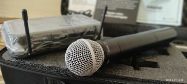 Mikrofonlar: Milrafonlar simsiz(distancion ) gunluk arendaya verilir. her cur