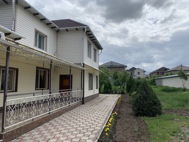 село ананьево: 350 м², 8 комнат, Старый ремонт Без мебели