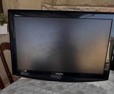 kondisaner işlenmiş: Б/у Телевизор Samsung 82"