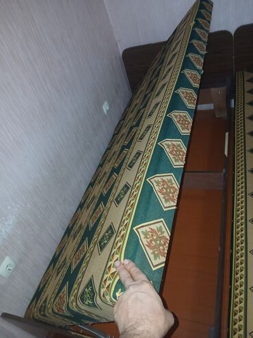 Sifarişlə mebel: İşlənmiş, Təknəfərlik çarpayı, Bazalı, Matras ilə