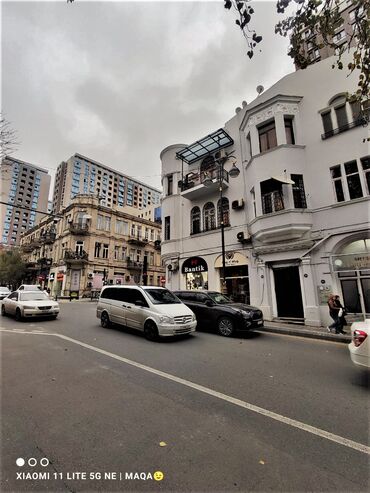 Günlük kirayə mənzillər: 4 otaqlı — 9