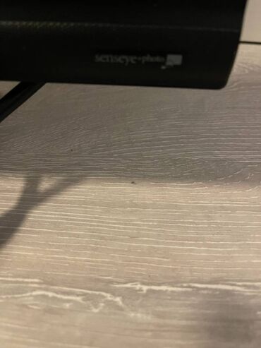 Monitori: Monitor br.104 Benq 22 inca, uvoz Svajcarska Napomena : Monitor ima — 4