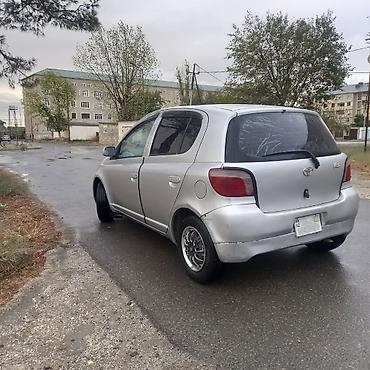 kreditle avtomobiller: Toyota Vitz: 1 l | 2000 il Hetçbek — 6