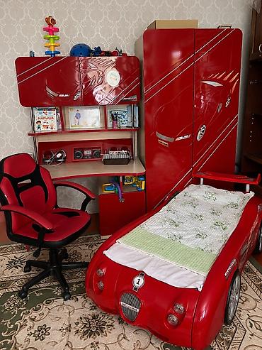 Мебель: Детская гарнитура, Б/у, Для мальчика, МДФ, цвет - Красный, Самовывоз, Платная доставка — 1