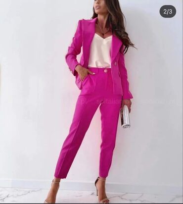 Kostimi: PONOVO DOSTUPNI!
Kompleti
S m l xl — 3