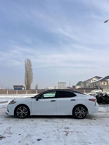 Toyota: Toyota Camry: 2018 г., 2.5 л, Автомат, Бензин — 4