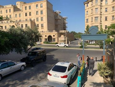 Digər kommersiya daşınmaz əmlakı: Yasamal Izmir küçəsi 140 kv 8 otaq ofis icarəyə verilir -da lalafo.az — 15 Digər kommersiya daşınmaz əmlakı: Yasamal Izmir küçəsi 140 kv 8 otaq ofis icarəyə verilir — 15