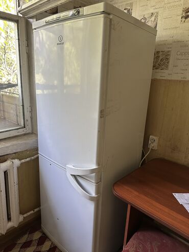 жумуш пасуда: Муздаткыч Indesit, Колдонулган, Эки камералуу, Less frost, 80 * 160 * 60