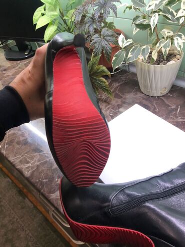 Çəkmələr: Çəkmə, Ölçü: 38, rəng - Qara, İşlənmiş — 9