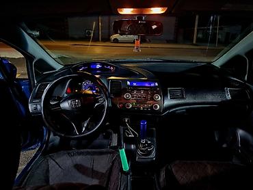 civik: Honda Civic: 2009 г., 1.8 л, Механика, Бензин, Седан — 2